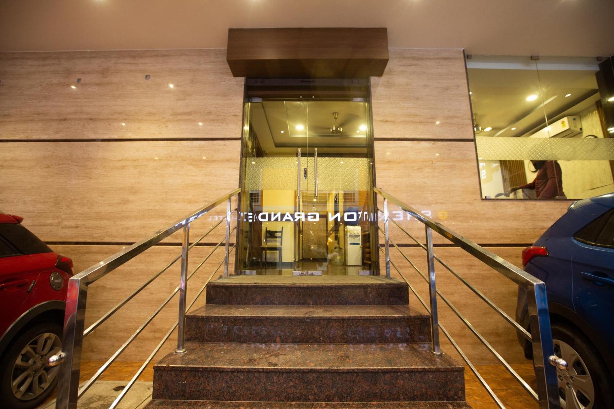 The Park Avenue Hotel - Business Class Hotel Near Central Railway Station Chennai Periyamet Exterior foto