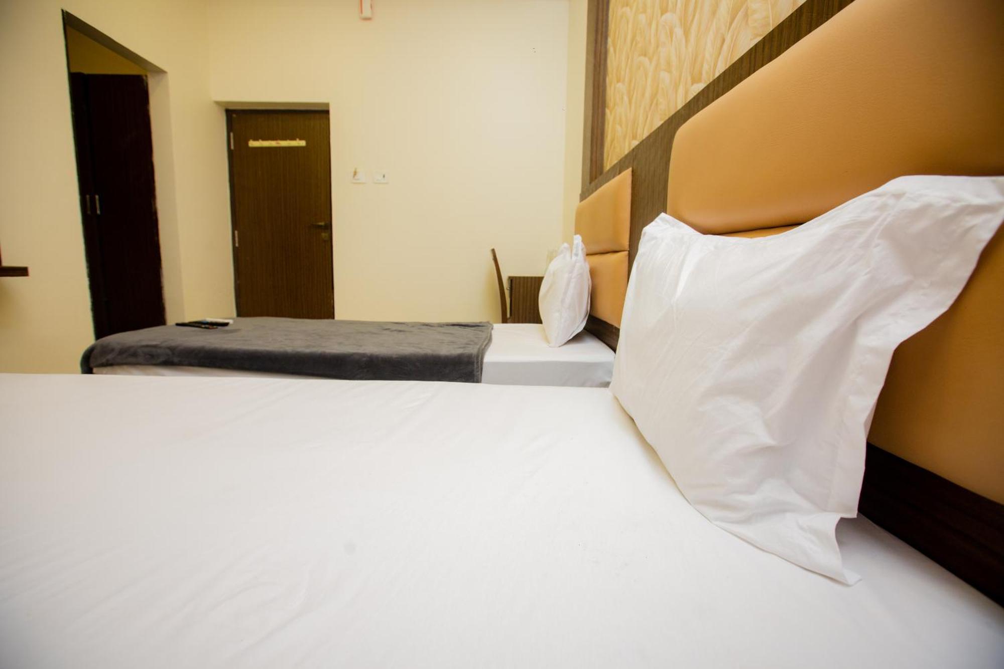 The Park Avenue Hotel - Business Class Hotel Near Central Railway Station Chennai Periyamet Exterior foto